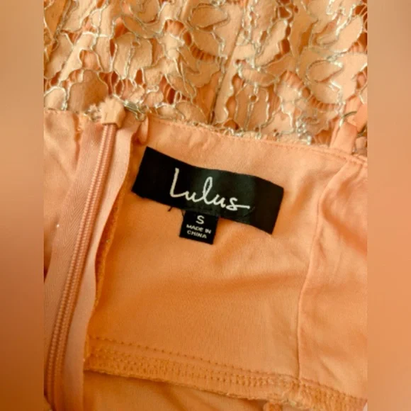 Lulu's Coral Lace Dress - Picture 9 of 9